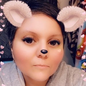 Meet your Posher, Violeta